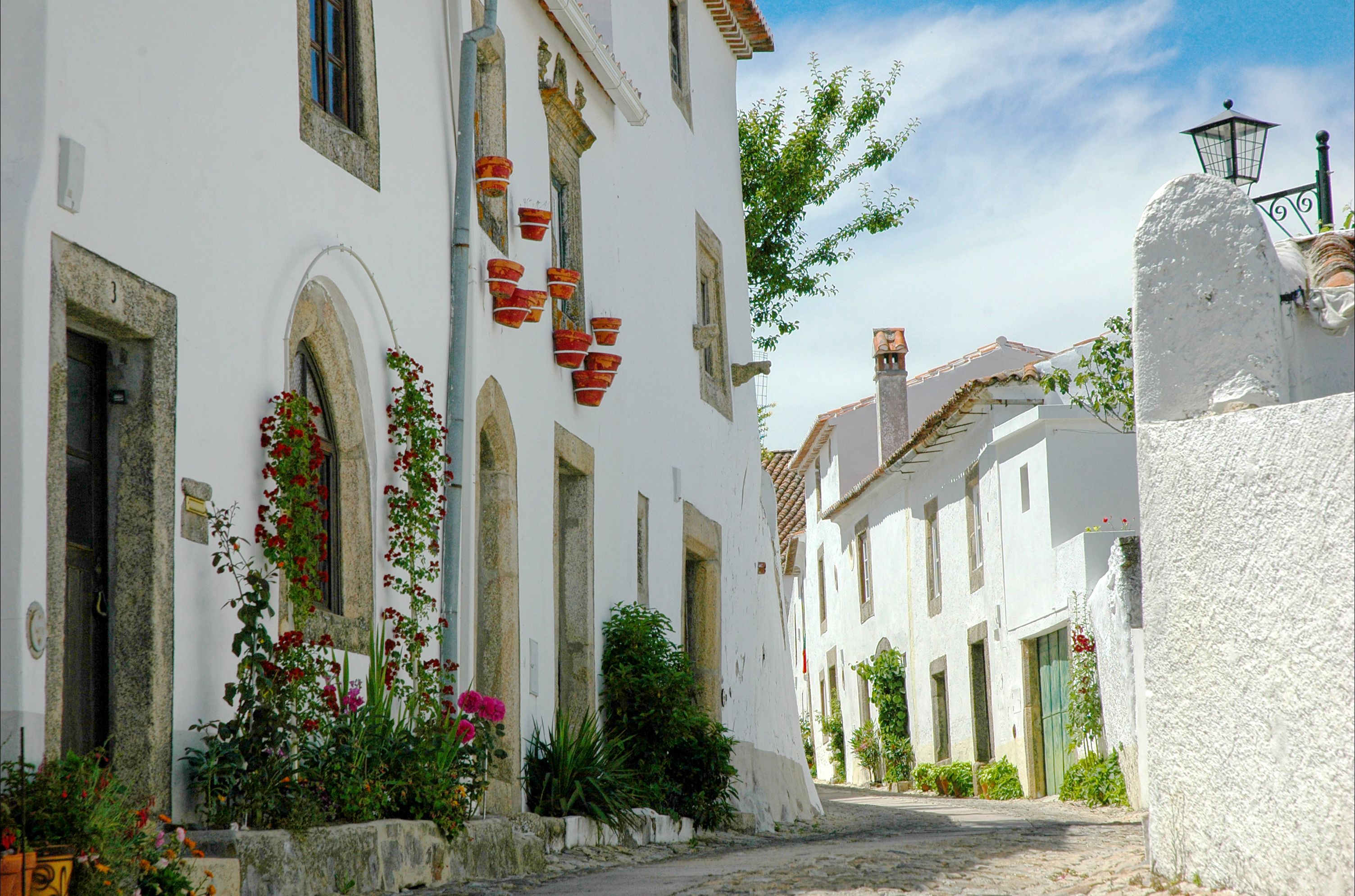 Aldeia branca típica do Alentejo